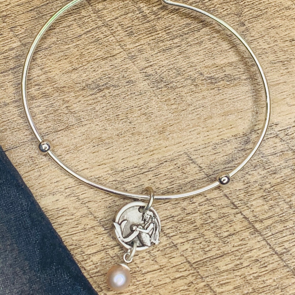 Vantel Pearls Mermaid Bracelet